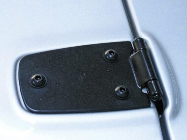 Μεντεσές καπώ Wrangler  97-06 Set