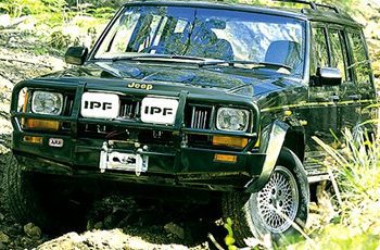 Προφυλακτήρας με θέση εργάτη της ARB για Jeep Cherokee XJ έως 8/1997 ΑRB XTREME4X4