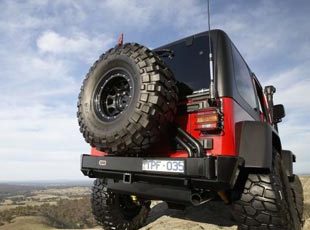 Heavy-duty Rock Crawling προφυλακτήρας εμπρός μαύρος Wrangler 97-06 Rugged Ridge XTREME4X4