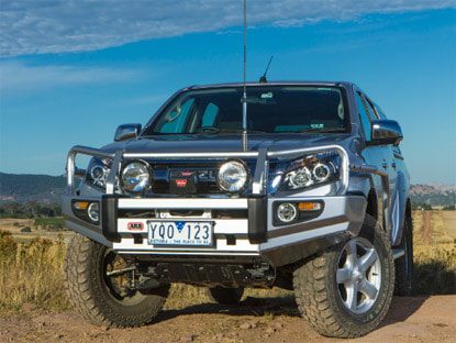 Isuzu D-Max 2012 Deluxe Combination Bar