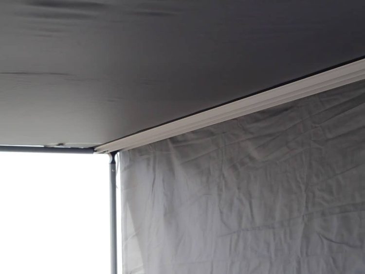 Wind/Sun Break for 2M Awning / Front – by Front Runner Front Runner XTREME4X4